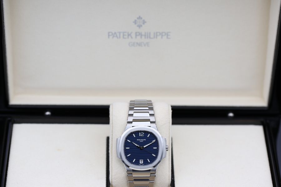 Patek Philippe Nautilus 7118/1A-001